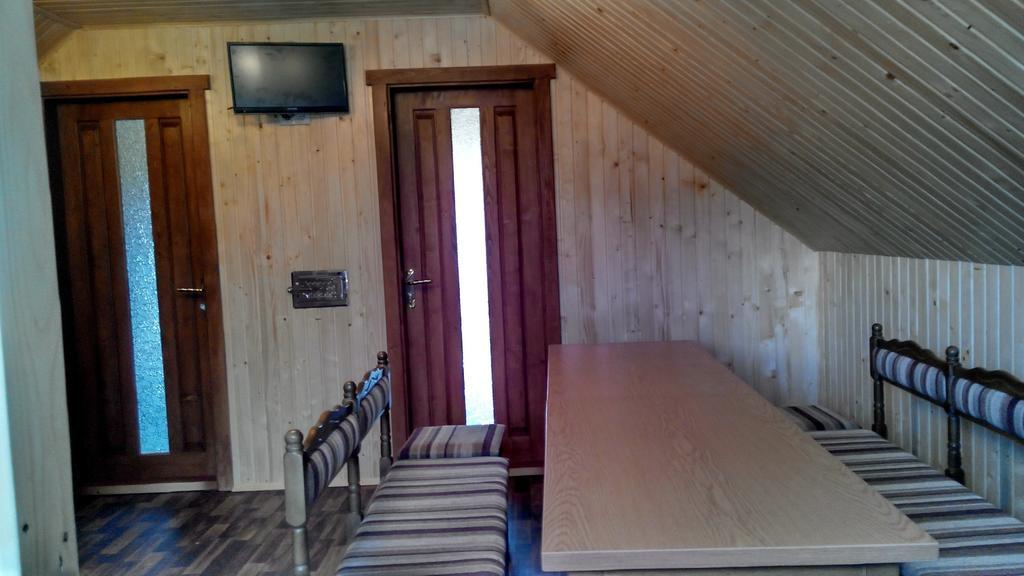 Cottage Ozerniy Lazeshchyna Δωμάτιο φωτογραφία